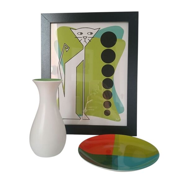 Crate & Barrel Toni Bud Vase Stem White with Green Interior Modern Decor 6" - Picture 3 of 7